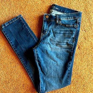 NY&Company skinny jeans